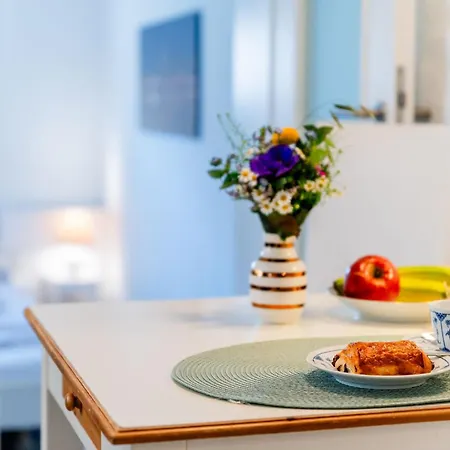 Apartment Am Hafen -klein Und Fein Fuer Zwei, In Der Altstadt *